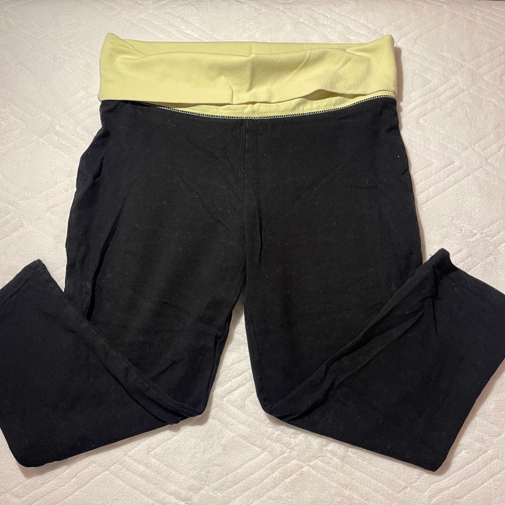 Mossimo Mid Calf Yoga Pants